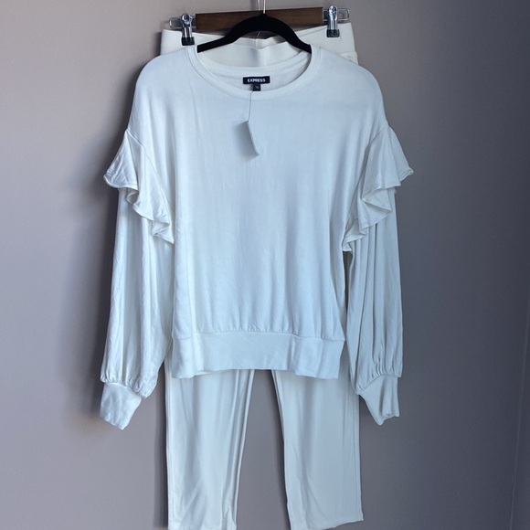 NWT Express Two Piece Lounge Sweatshirt and Pants Size S - Picture 3 of 10